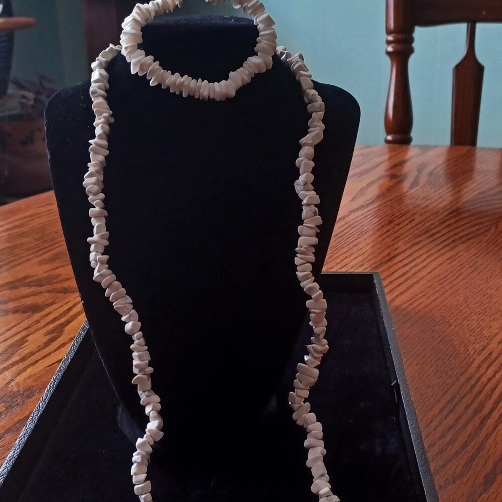Snow White Agate Chip Quartz Necklace & Bracelet